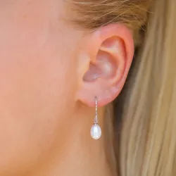 perle øredobber i rodinert sølv