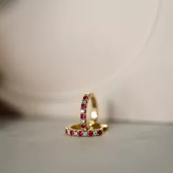 14 mm rubin creol i 14 karat gull med rubin og diamant 
