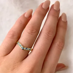 Smal blå topas ring i 14 karat gull