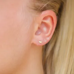 hjerte helix piercing i 9 karat gull