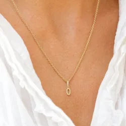 bokstav o anheng i 9 karat gull