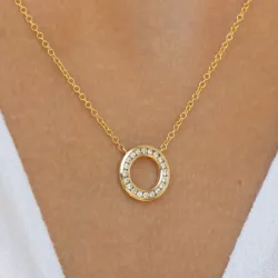 45 cm halskjede med anheng i 14 karat gull 0,20 ct