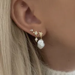 Nava Avani øredobber i forgylt sølv hvit zirkon