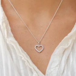 Hjerte diamantanheng i 14 karat hvitt gull 0,39 ct