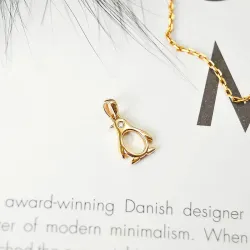 pingvin diamant gullanheng i 14 karat gull 0,01 ct