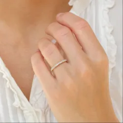 zirkon ring i 9 karat gull