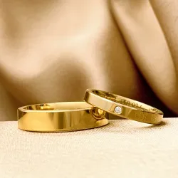 5 og 3 mm diamant gifteringer i 9 karat gull - par