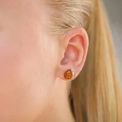 ovale rav ørestikker i forgylt sølv