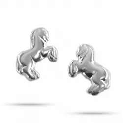 Liten hester ørestikker i sølv