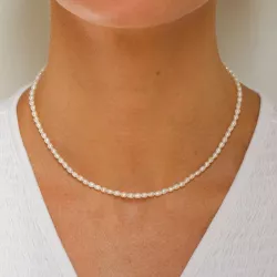 perle halskjede med perle.