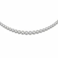 45 cm halskjede med anheng i 14 karat hvitt gull 6,02 ct