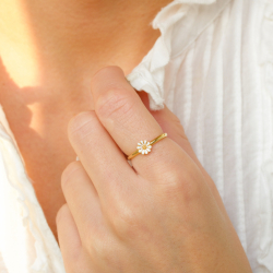 margeritt ring i forgylt sølv - Maggie