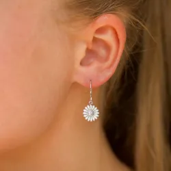 10 mm margeritt øredobber i rodinert sølv - Matilda