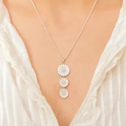 langt margeritt anheng i rodinert sølv - Marie