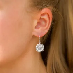 15 mm margeritt øredobber i sølv - Matilda