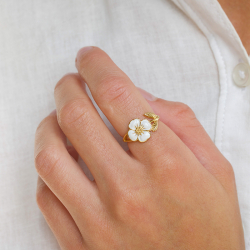 blomst ring i forgylt sølv