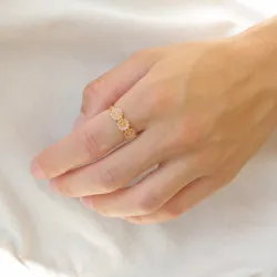 margeritt rosa ring i forgylt sølv - Maggie