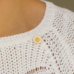 14 mm margeritt brosje i forgylt sølv - Marie