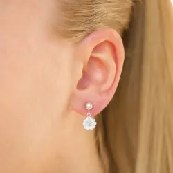 8 mm margeritt ørestikker i sølv - Maggie