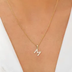 bokstav m anheng i 8 karat