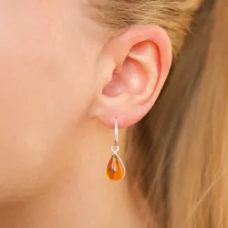 syntetisk rav øredobber i sølv - Loom Stones