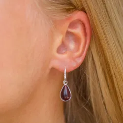 dråpe rød krystall øredobber i forsølvet messing - Loom Stones