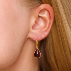 dråpe rød krystall øredobber i forgylt messing - Loom Stones