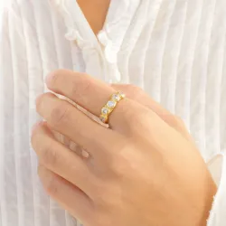 zirkon ring i forgylt messing - Eliné
