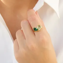 grønn krystall ring i forgylt messing - Loom Stones