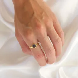 mørkeblå krystall ring i forgylt messing - Eliné