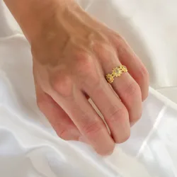 sol gul krystall ring i forgylt messing - Eliné