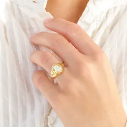 perlemors ring i forgylt messing - Eliné