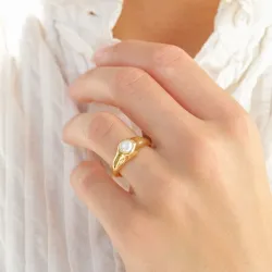 syntetisk perle ring i forgylt messing - Eliné