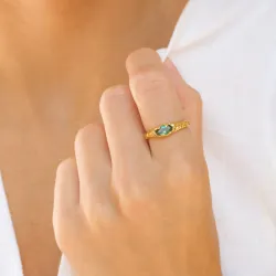 grønn krystall ring i forgylt messing - Eliné