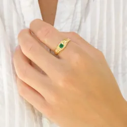 grønn krystall ring i forgylt messing - Eliné