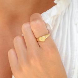 bokstav n zirkon ring i forgylt messing