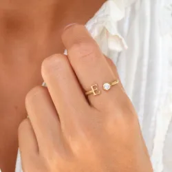 bokstav e zirkon ring i forgylt messing - My Letter