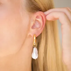 vanntette perle øredobber i forgylt stål - OCEANA