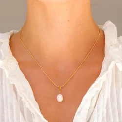 vanntett perle halskjede i forgylt stål - OCEANA