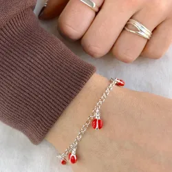 rød barnearmbånd i sølv med marihøne i sølv - Little Ones