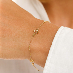 kors armbånd i forgylt sølv med anheng i forgylt sølv