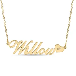 Navnehalskjede med anheng i 9 karat gull med 1 briljantslipte diamanter - My Letter