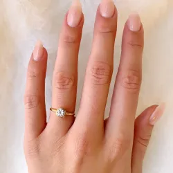 Rund hvit zirkon ring i forgylt sølv