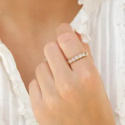 hvit zirkon alliansering i forgylt sølv