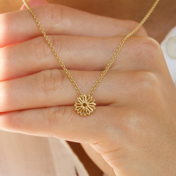 Fødselsblomst april tusenfryd anheng i forgylt sølv