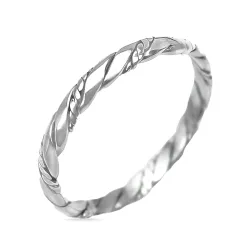 vridd ring i sølv