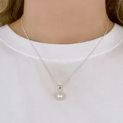 perle anheng med halskjede i sølv