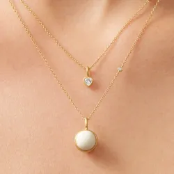 Julie Sandlau Amorina hjerte anheng i forgylt sølv hvit zirkon