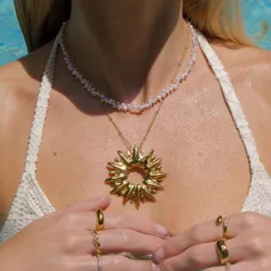 vanntett sol halskjede i forgylt stål - OCEANA